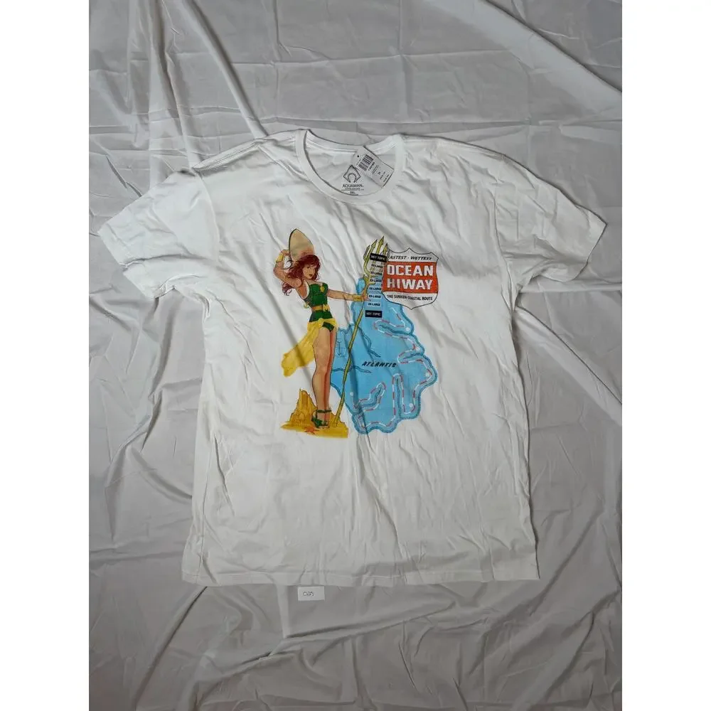 Aquaman Hot Topic 2XL Tshirt